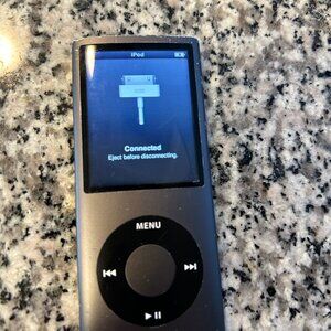 Working 5th Generation 8 GB Apple iPod Nano Black